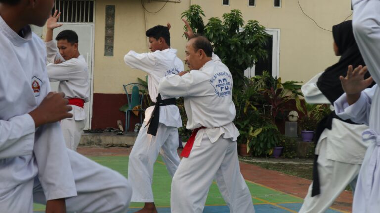 How to Keep Martial Arts Students Motivated All Year Round